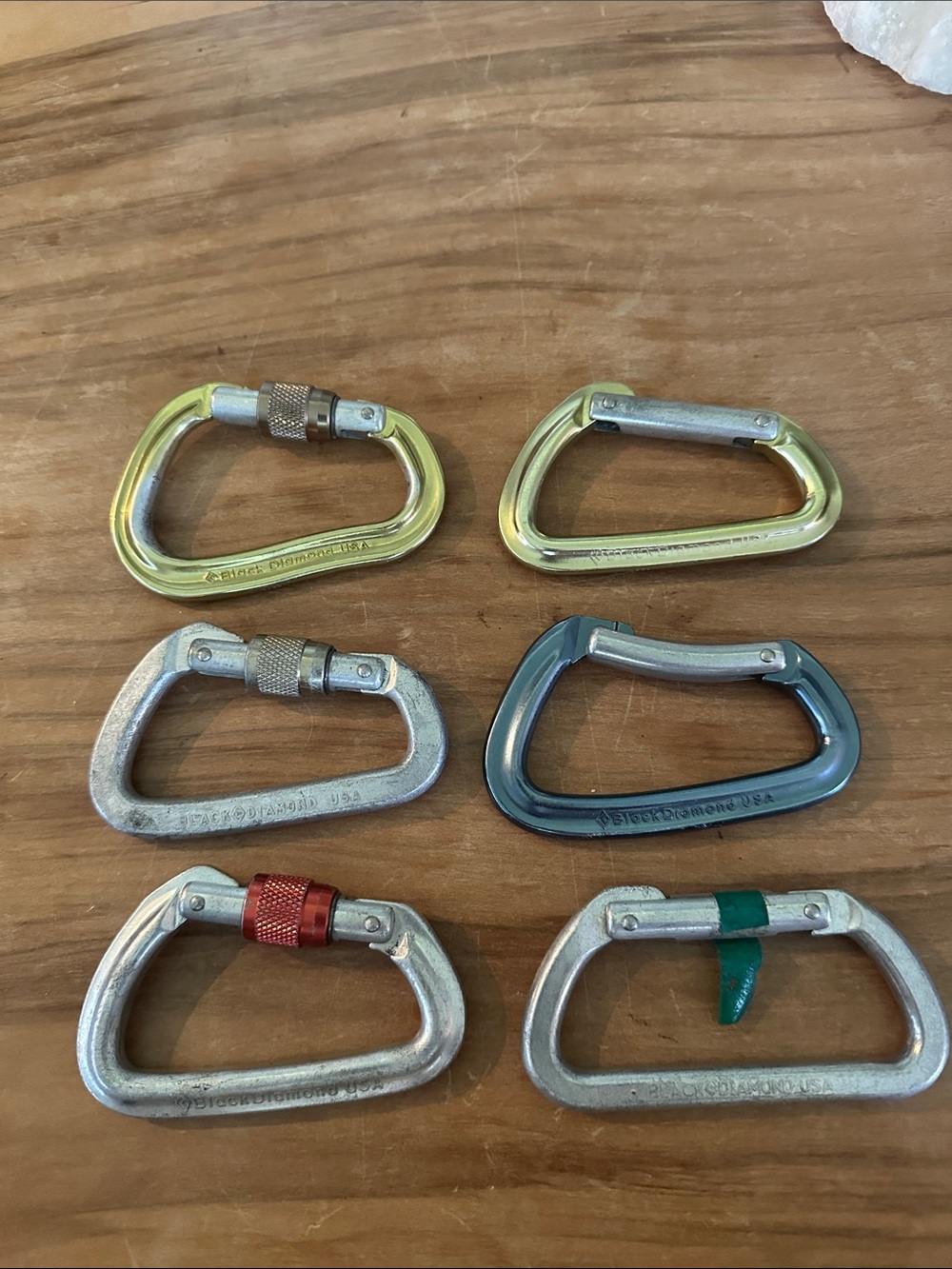 Assorted set of 6 Black Diamond Metal Carabiners - 3 locking included